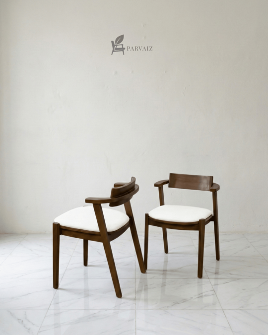 Solusi Entryway (Foyer) Sempit: Memilih Konsol Teak Wood yang Tepat