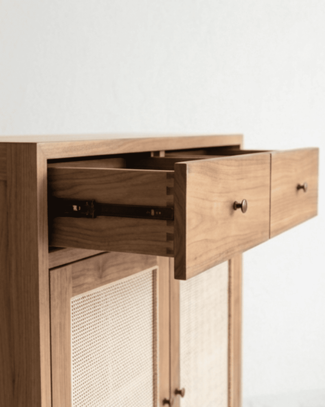 Zaru Cabinet