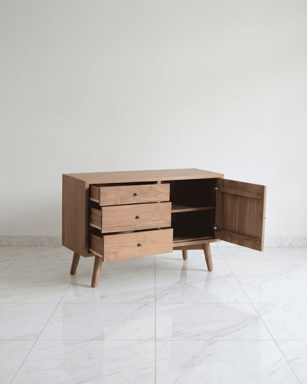 Gumo Cabinet