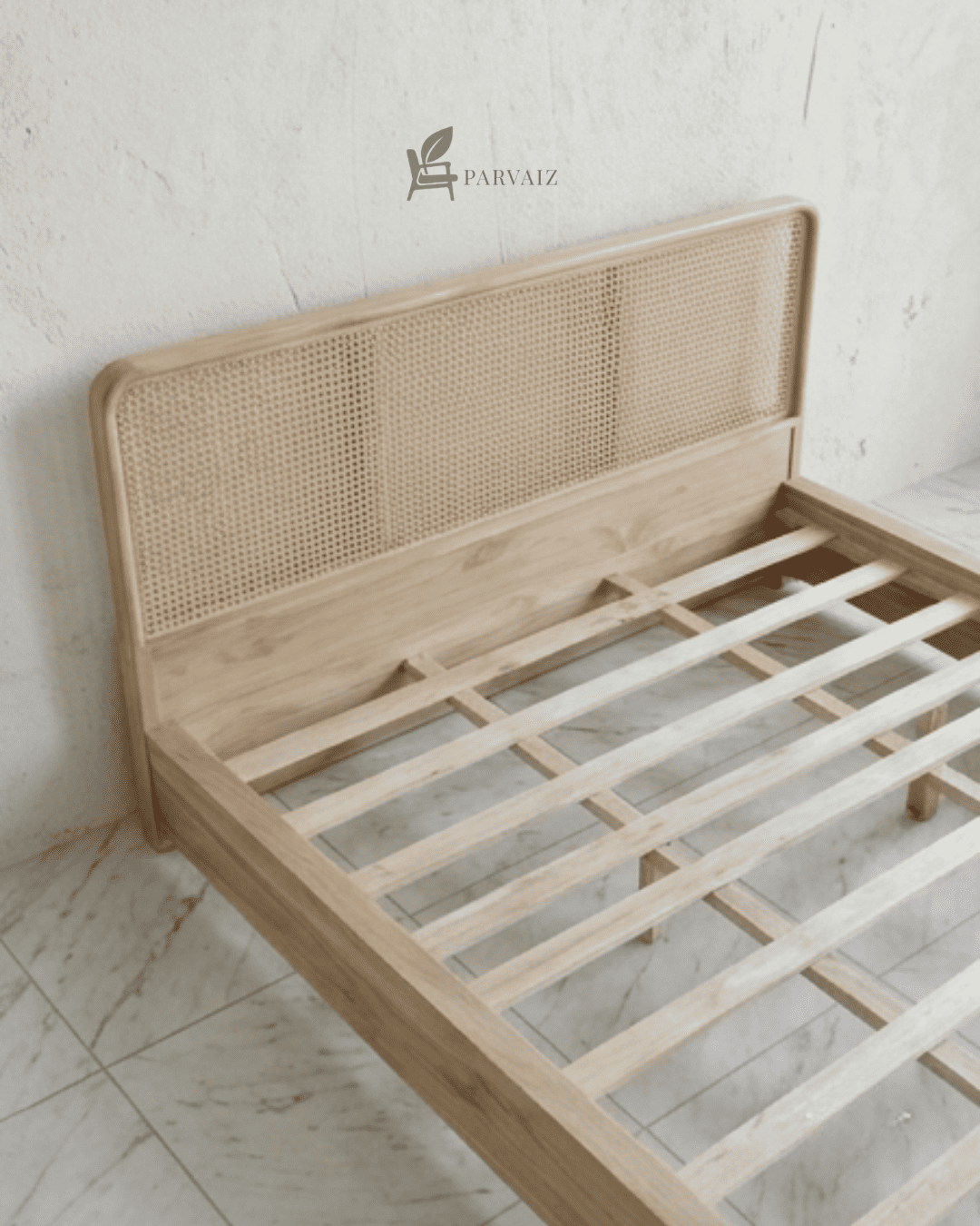 Sudi Bedframe