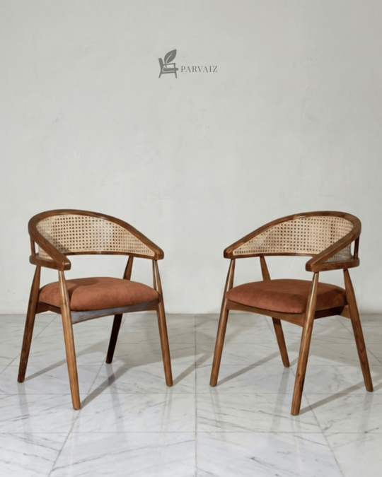 Puspa Chair