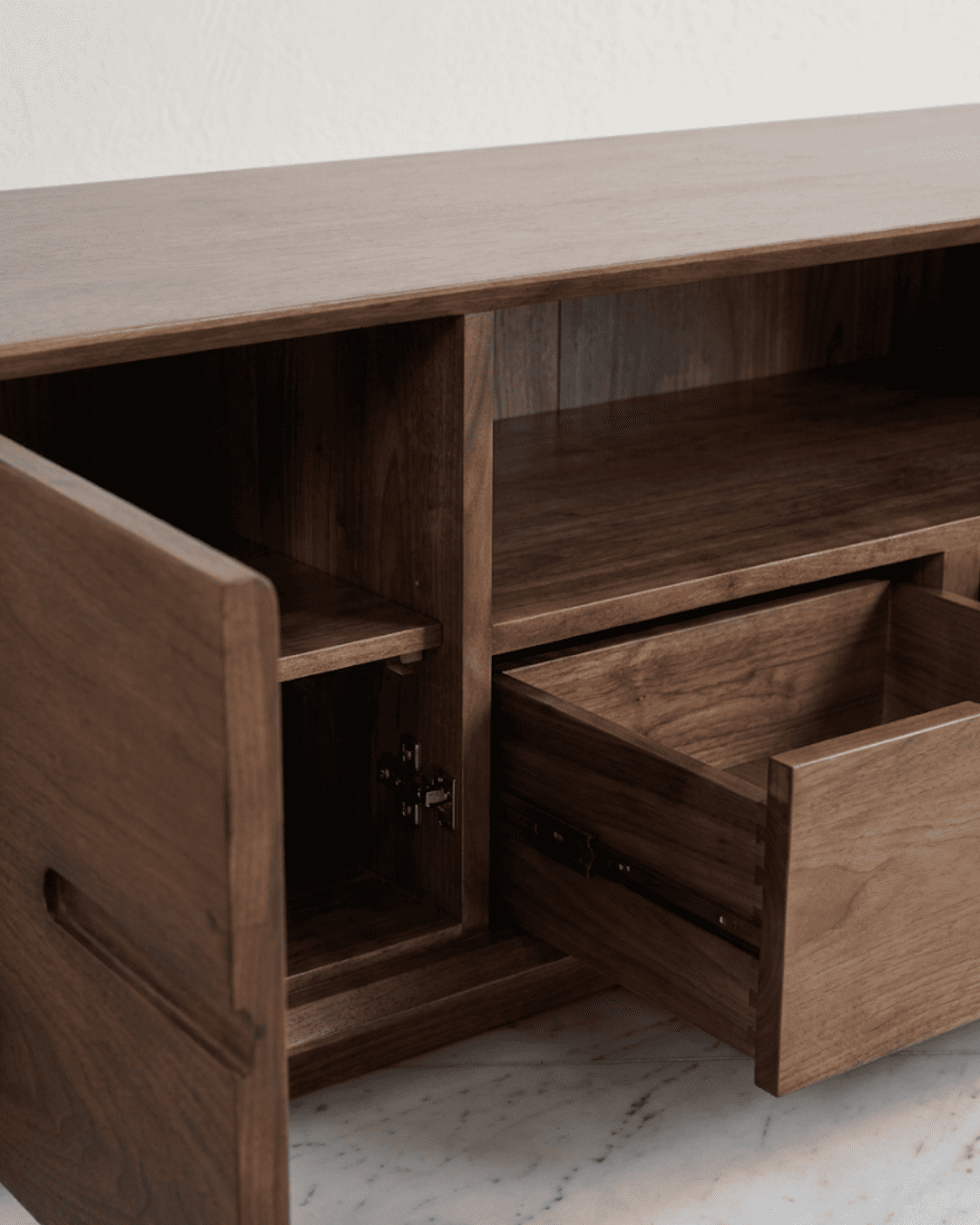 Borsa Cabinet